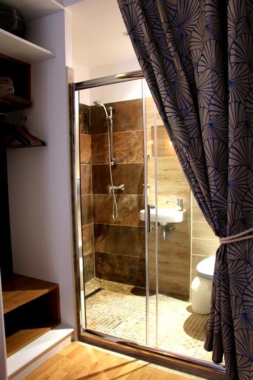 Private Room In A Parisian Homestay! - Close To It All! 部屋 写真